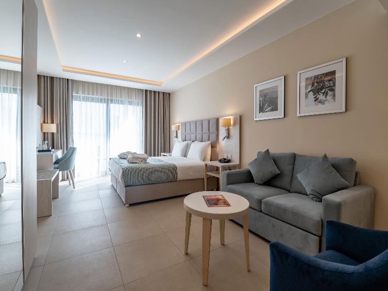 Maritim Antonine Hotel & Spa image