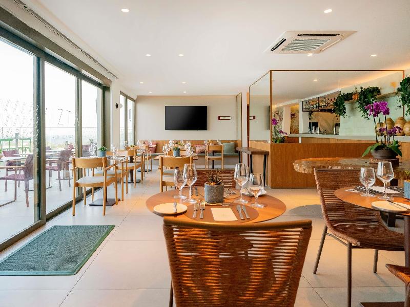 Stay in style at Grand Mercure Rio De Janeiro Copacabana