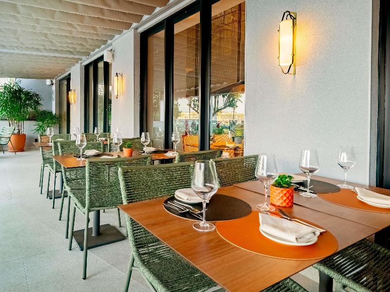 Stay in style at Grand Mercure Rio De Janeiro Copacabana