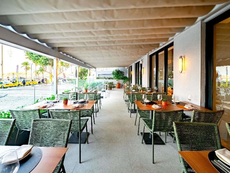 Stay in style at Grand Mercure Rio De Janeiro Copacabana