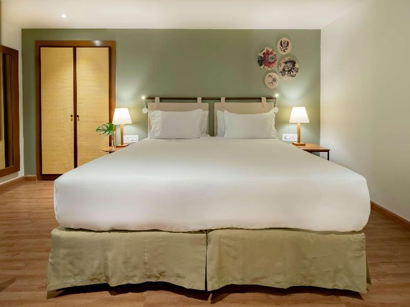 Stay in style at Grand Mercure Rio De Janeiro Copacabana