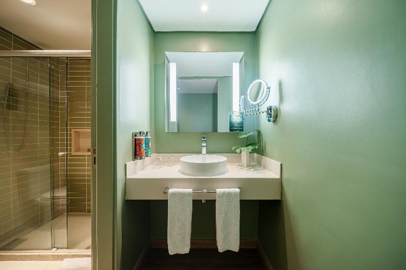 Stay in style at Grand Mercure Rio De Janeiro Copacabana