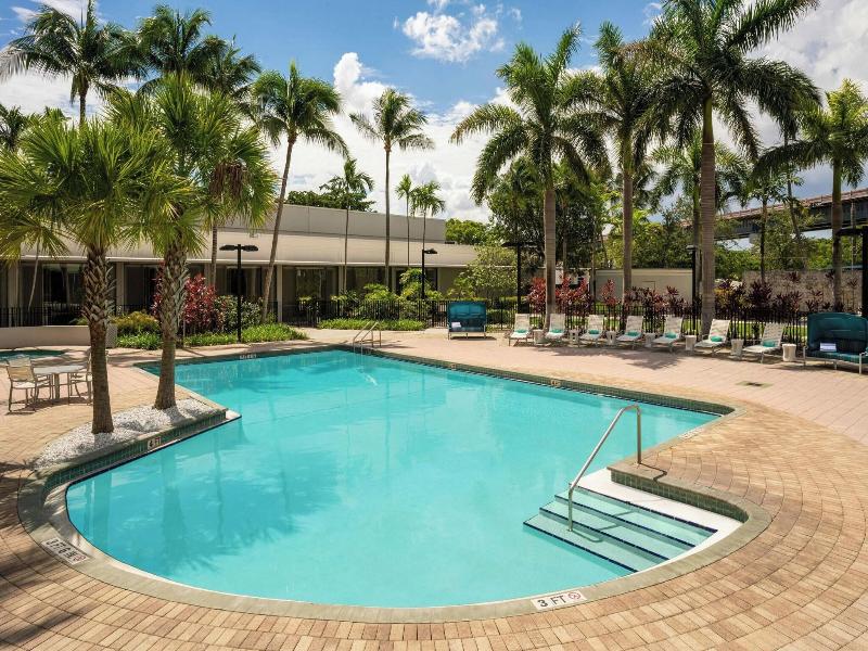 Courtyard Miami Airport image