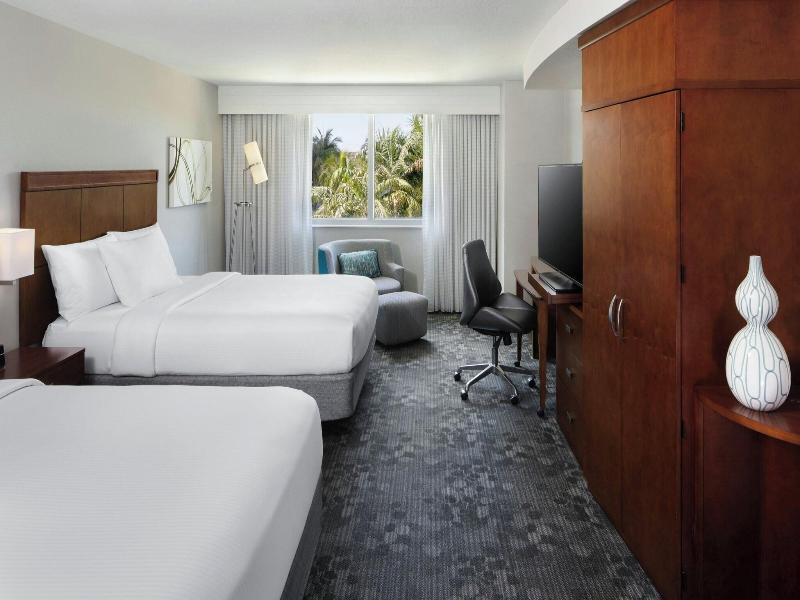 Courtyard Miami Airport image