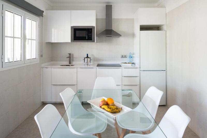 Hyde Park Lane Villas image