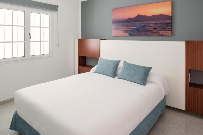 Hyde Park Lane Villas image
