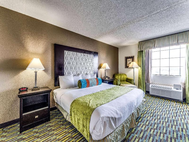 Wyndham Garden Wichita Downtown image