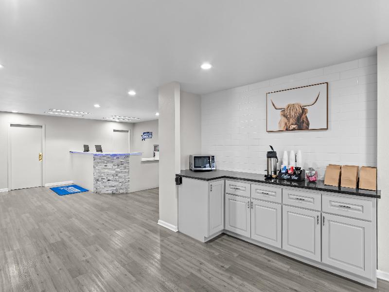 Americas Best Value Inn Austin University image