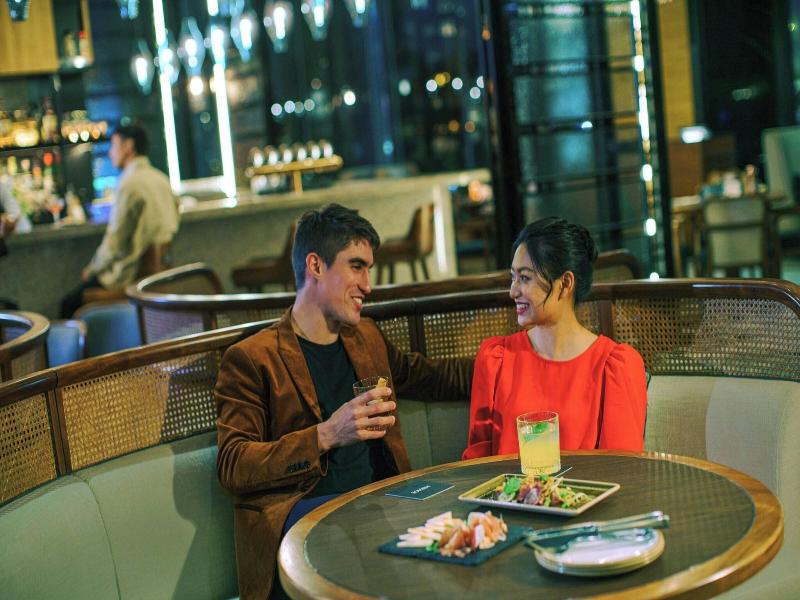 Renaissance Hong Kong Harbour View Hotel image