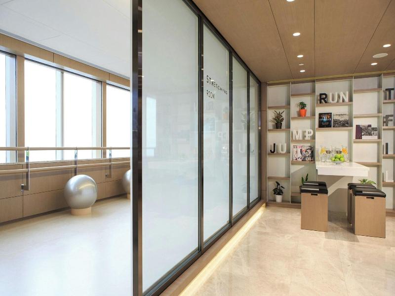Renaissance Hong Kong Harbour View Hotel image