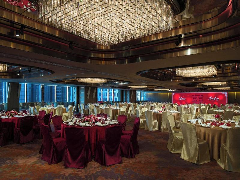 Renaissance Hong Kong Harbour View Hotel image