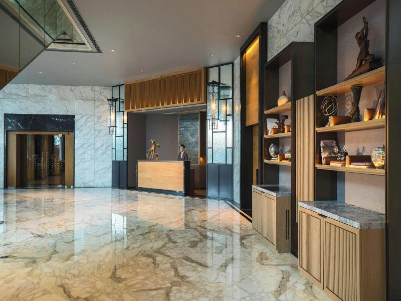 Renaissance Hong Kong Harbour View Hotel image