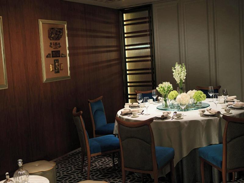 Renaissance Hong Kong Harbour View Hotel image