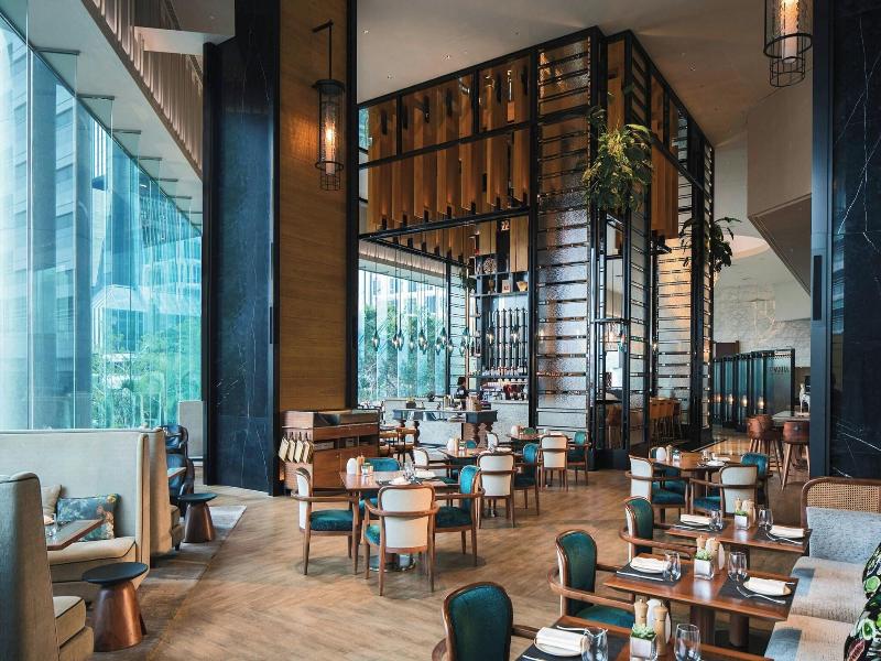 Renaissance Hong Kong Harbour View Hotel image