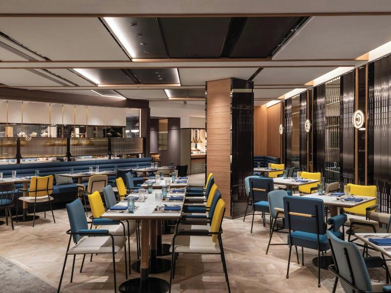 Renaissance Hong Kong Harbour View Hotel image