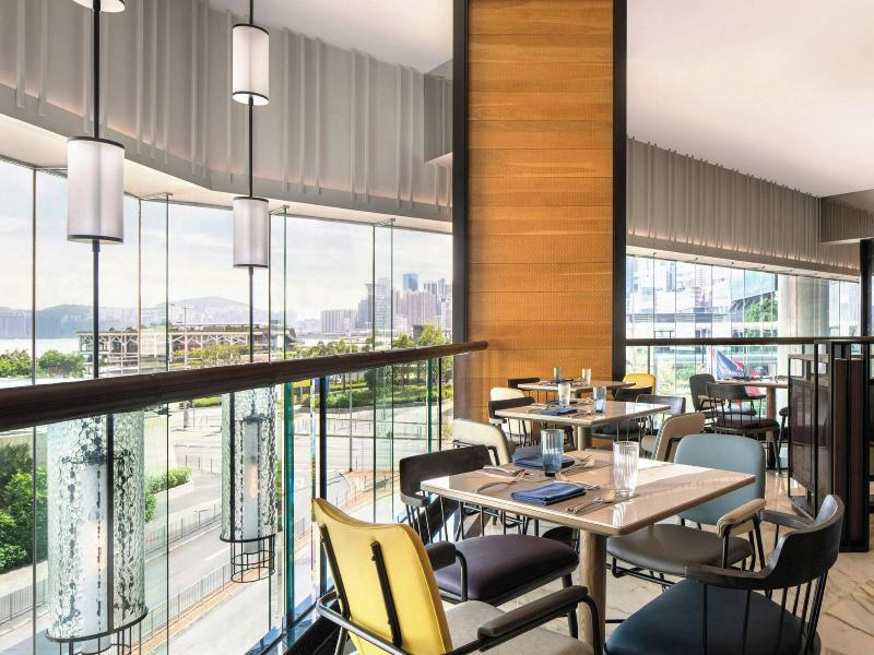 Renaissance Hong Kong Harbour View Hotel image