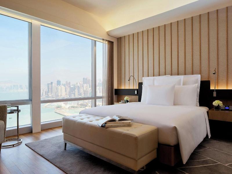 Renaissance Hong Kong Harbour View Hotel image