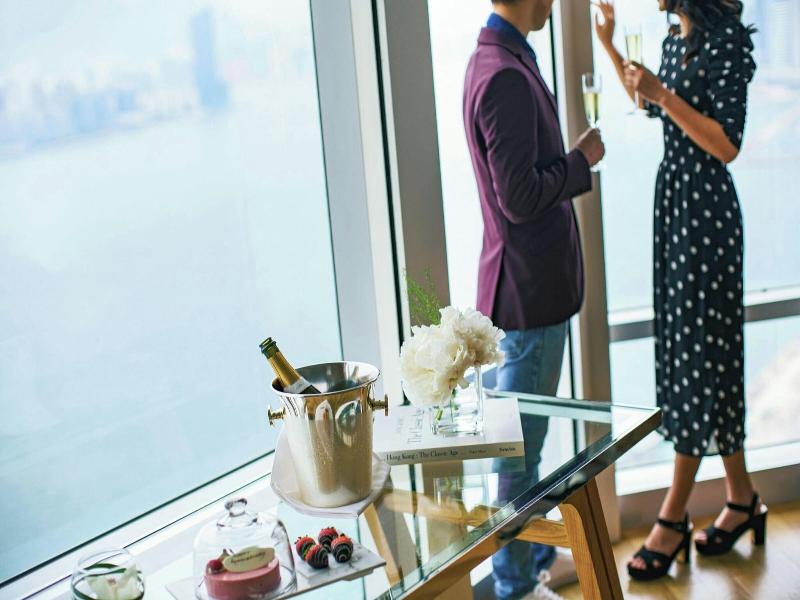 Renaissance Hong Kong Harbour View Hotel image