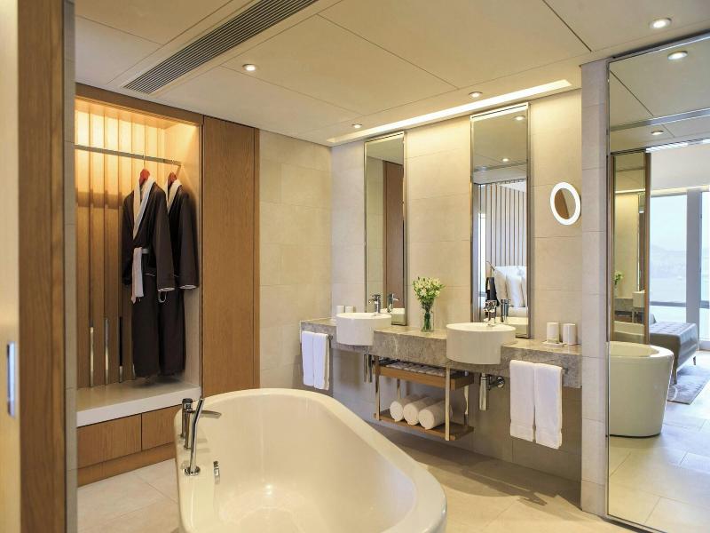 Renaissance Hong Kong Harbour View Hotel image