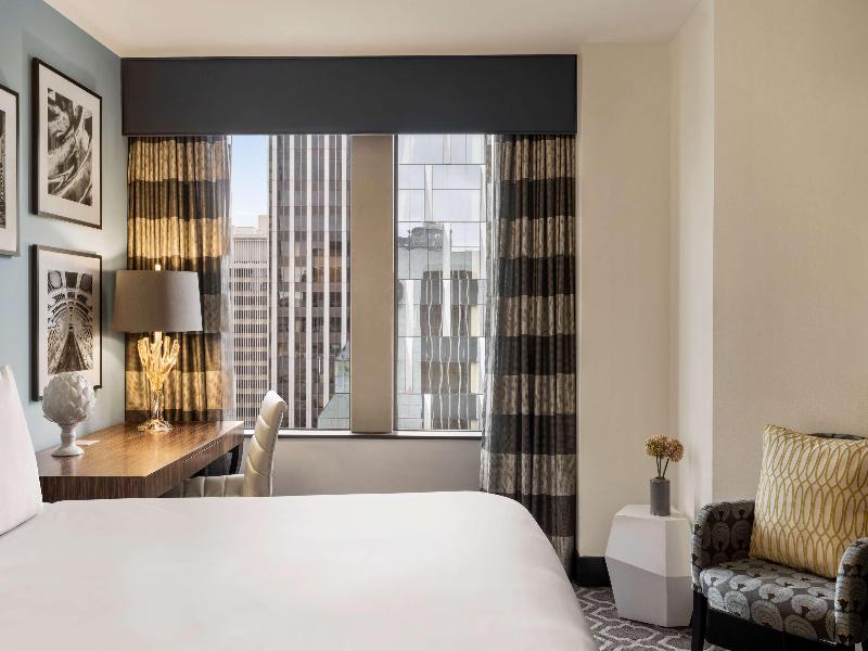 Hilton Motif Seattle image