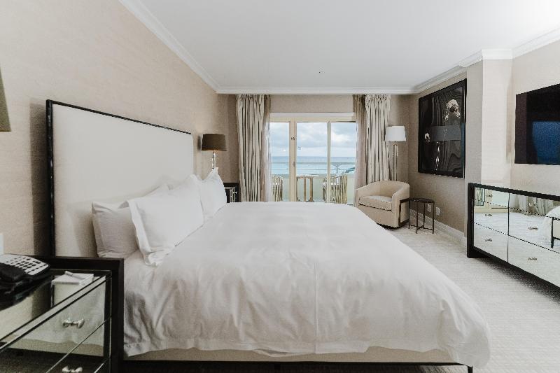 Eau Resort & Spa image