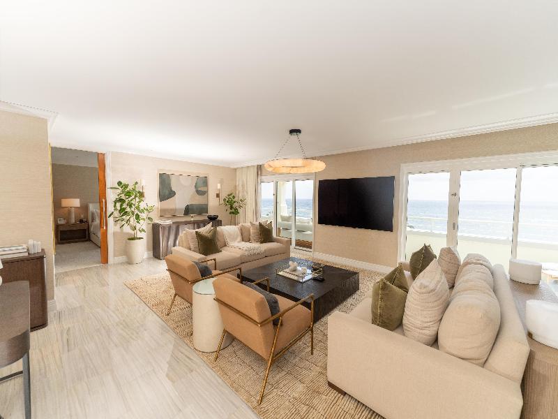 Eau Resort & Spa image