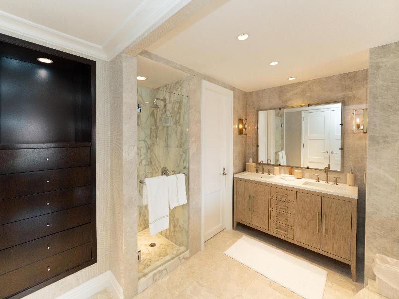 Eau Resort & Spa image