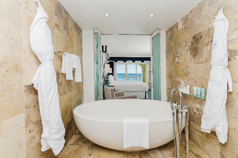 Eau Resort & Spa image