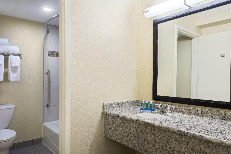 Holiday Inn Express Ft. Lauderdale Plantation photo 18