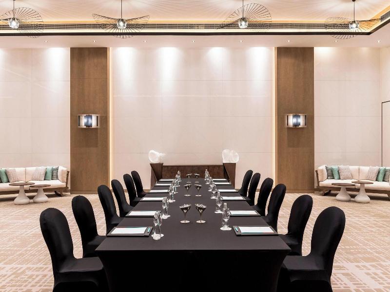 Le Royal Meridien Beach Resort and Spa image