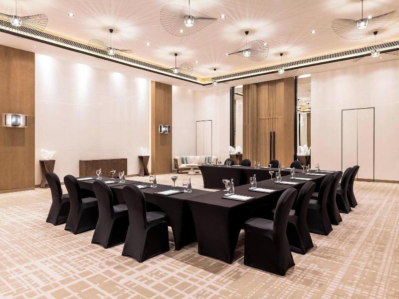 Le Royal Meridien Beach Resort and Spa image