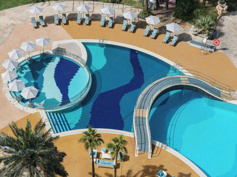 Le Royal Meridien Beach Resort and Spa image