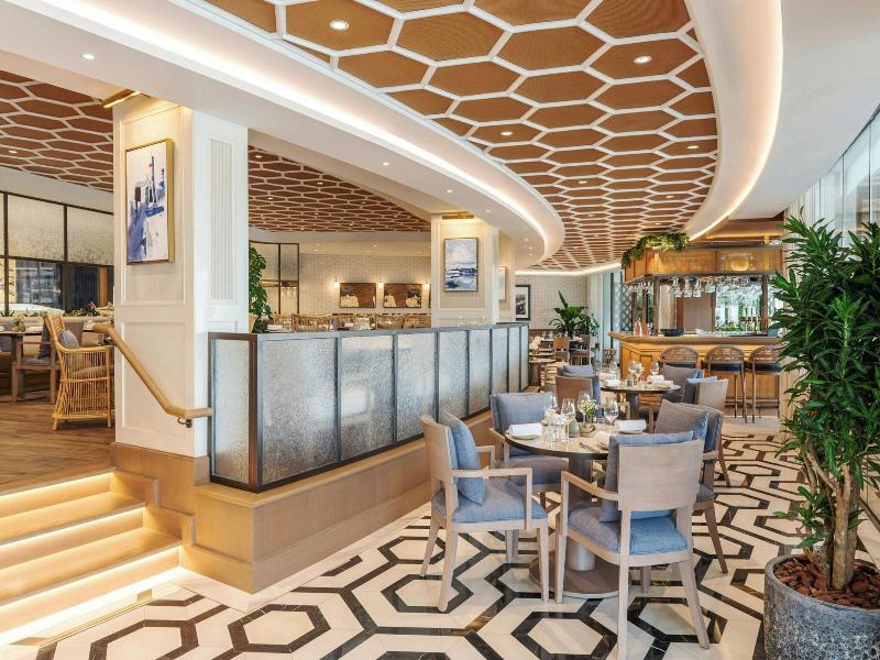 Le Royal Meridien Beach Resort and Spa image