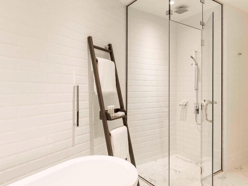 Le Royal Meridien Beach Resort and Spa image