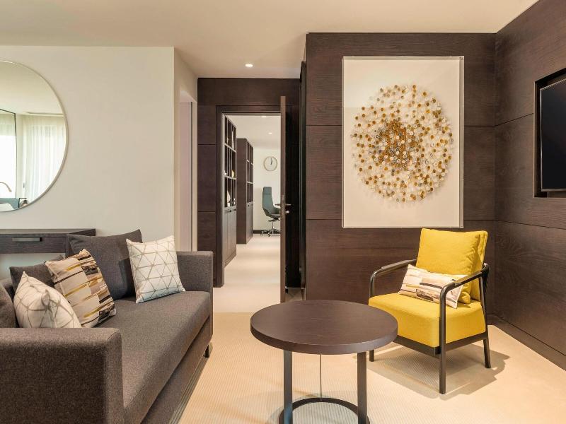 Le Royal Meridien Beach Resort and Spa image