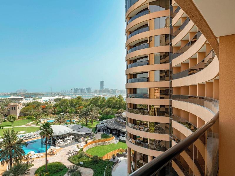 Le Royal Meridien Beach Resort and Spa image