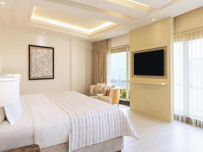 Le Royal Meridien Beach Resort and Spa image