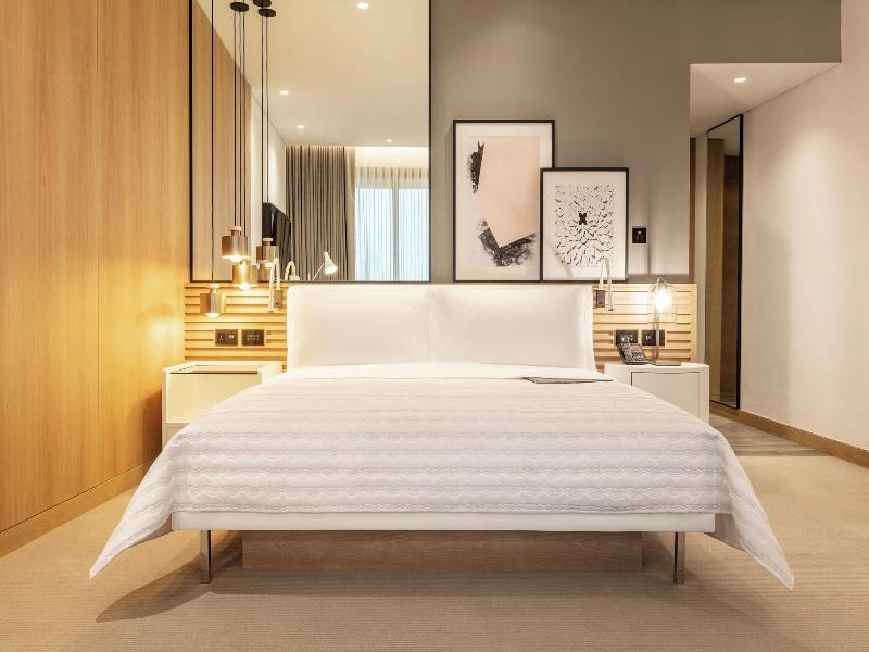 Le Royal Meridien Beach Resort and Spa image