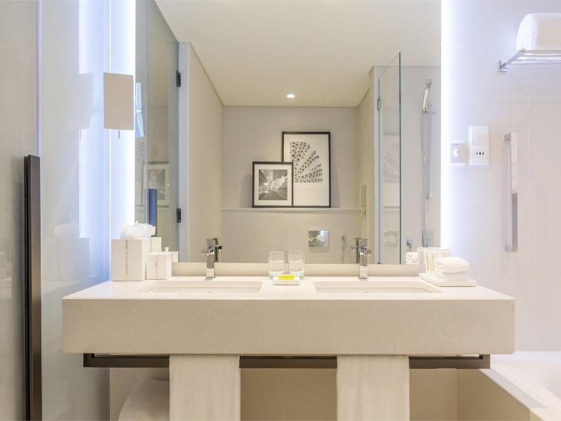 Le Royal Meridien Beach Resort and Spa image