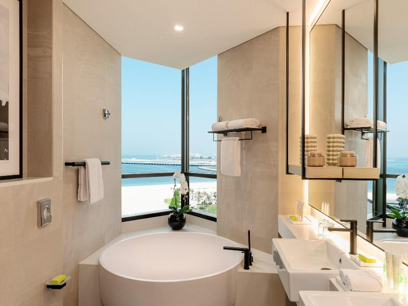 Le Royal Meridien Beach Resort and Spa image