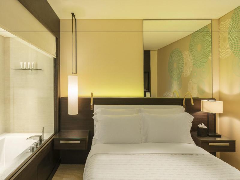 Le Royal Meridien Beach Resort and Spa image