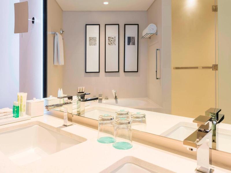 Le Royal Meridien Beach Resort and Spa image