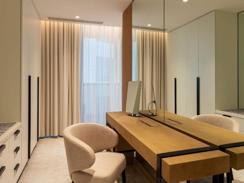 Le Royal Meridien Beach Resort and Spa image
