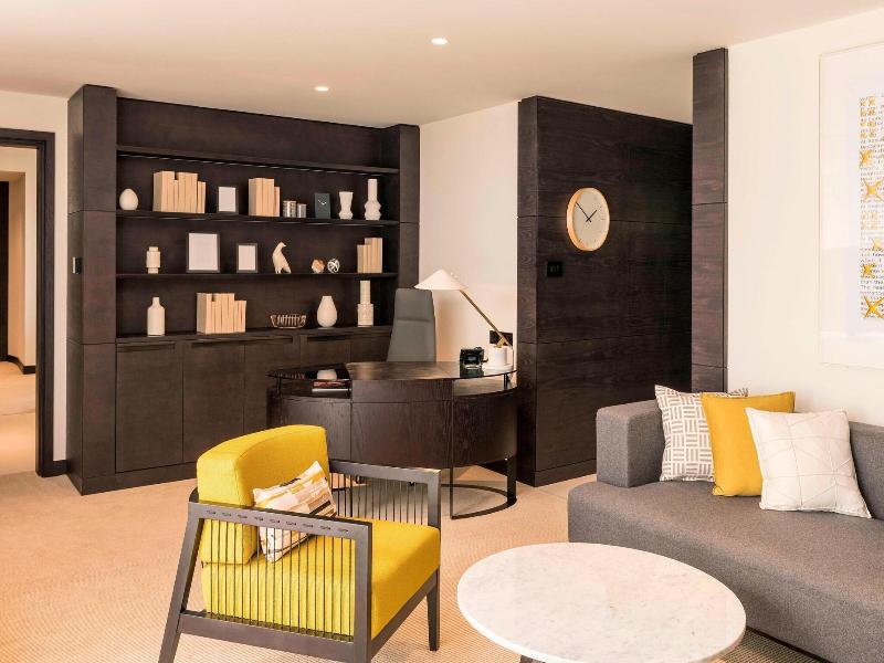 Le Royal Meridien Beach Resort and Spa image