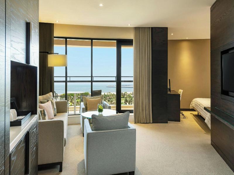 Le Royal Meridien Beach Resort and Spa image