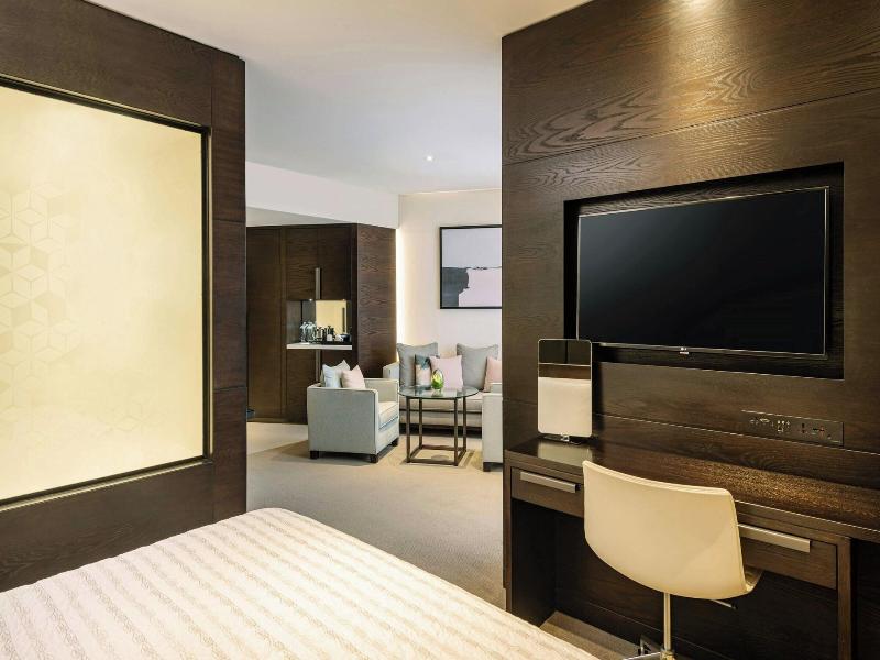 Le Royal Meridien Beach Resort and Spa image