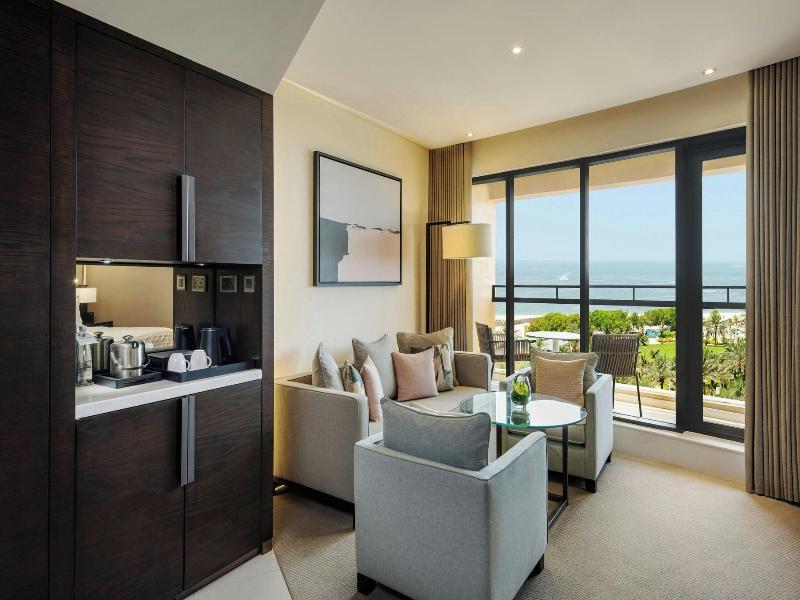 Le Royal Meridien Beach Resort and Spa image