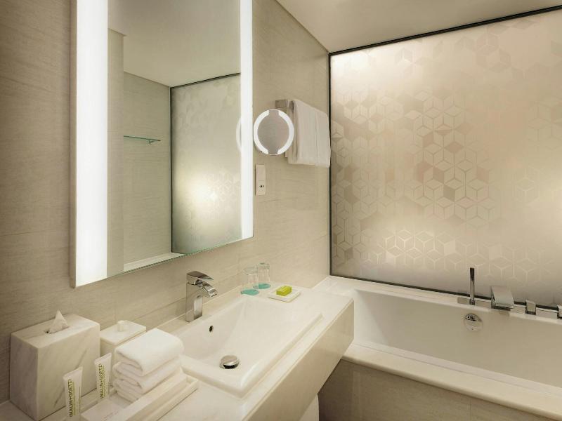 Le Royal Meridien Beach Resort and Spa image