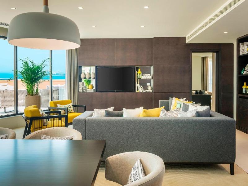 Le Royal Meridien Beach Resort and Spa image