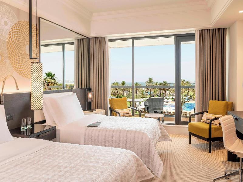 Le Royal Meridien Beach Resort and Spa image